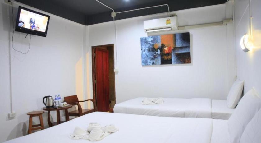 Hometel Hotel 2*