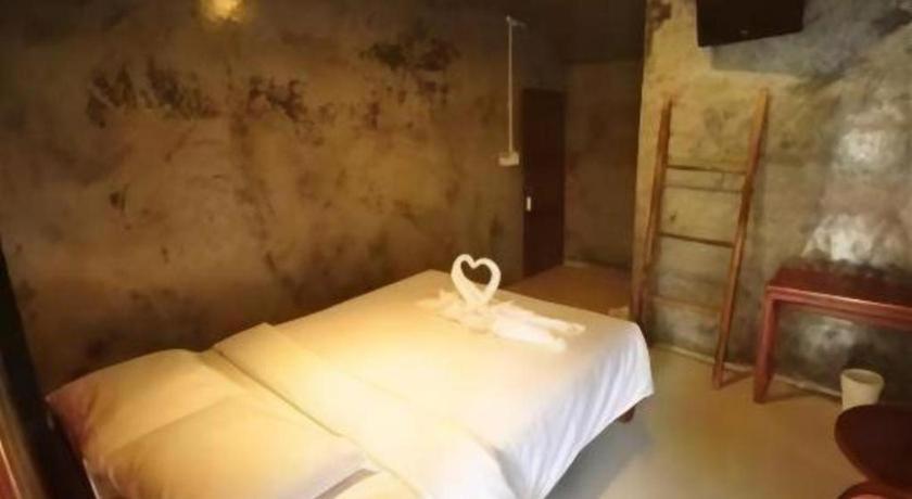 Hometel 2* Krabi